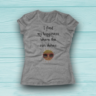 I find my happiness where the sun shinesWomen Classic T-shirt