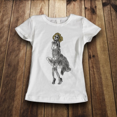 Women Classic T-shirt | Marilyn