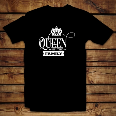 Unisex Classic T-shirt | Queen of the Family