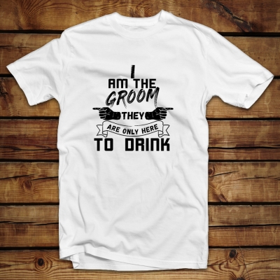 Unisex T-shirt | I am the groom