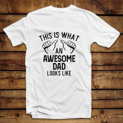 Unisex Classic T-shirt | This is what an awesome dad looks like