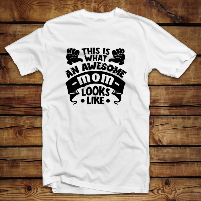 Unisex Classic T-shirt | This is what an awesome mom looks like